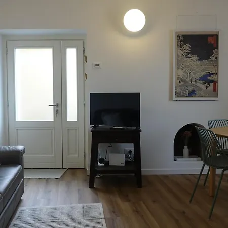 公寓 A Window On - Cozy House With View *
